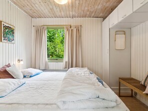 3 bedrooms, WiFi - "Lovisa" - 7km from the sea by Interhome (Rønde)