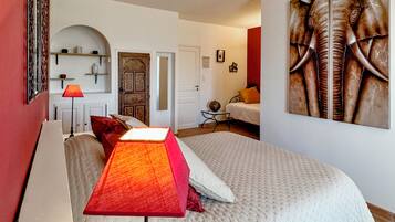 1 chambre, fer et planche à repasser, Wi-Fi, draps fournis