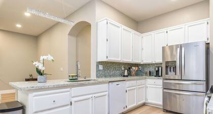 Charming 3Q Home w/Gourmet Backyard in Elk Grove