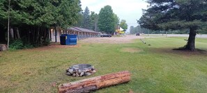 Property grounds - TeePee Room 16-Newly Renovated (Roscommon)