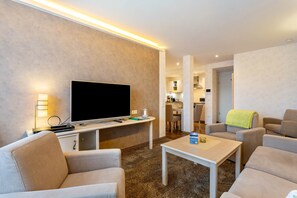 TV, lettore DVD, impianto stereo