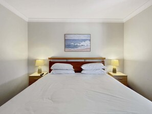 4 makuuhuonetta, silitysrauta/-lauta, Wi-Fi, vuodevaatteet