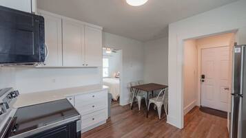 2 bedrooms, desk, iron/ironing board, travel cot