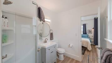 Dutxa, assecador de cabells i tovalloles