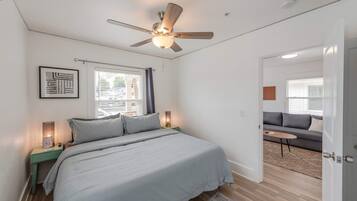 2 dormitoris, escriptori, planxa i posts de planxar i wifi