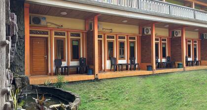 Family 24 Hotel near Pantai Cipatujah