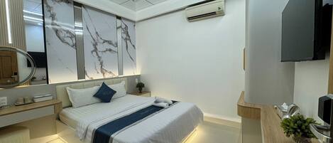 Standard Room | Minibar, desk, free WiFi, bed sheets