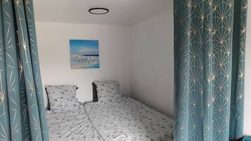 1 camera, Wi-Fi gratuito, lenzuola