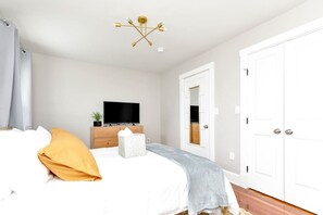 3 Schlafzimmer, Schreibtisch, Bügeleisen/Bügelbrett, kostenloses WLAN