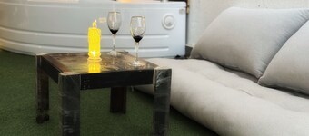 Private Jacuzzi 1BDR suite with garden at New Cairo