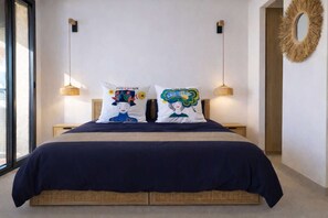 3 chambres, fer et planche à repasser, Wi-Fi, draps fournis