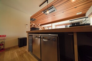 Basic House | Private kitchen | Fridge, microwave, toaster, rice cooker - Yamakitano Akari (Ukiha)