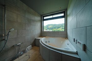 Basic House | Bathroom | Separate bathtub and shower, jetted bath, hair dryer, electronic bidet - Yamakitano Akari (Ukiha)