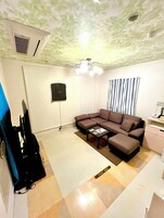 Deluxe Suite, Smoking | Down comforters, individually decorated, individually furnished, desk