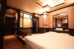 Design Double Room, Non smoking | Down comforters, individually decorated, individually furnished, desk