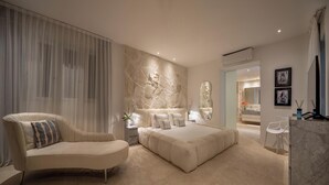 Biệt thự | 4 phòng ngủ, két bảo mật tại phòng, màn/rèm cản sáng 