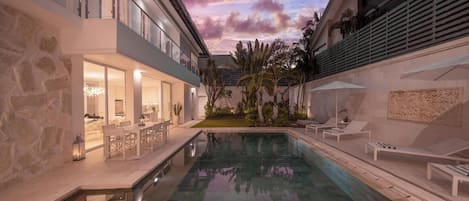 Alberca al aire libre