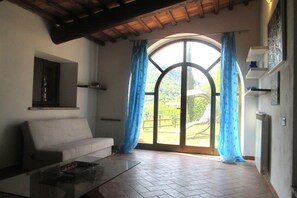 Chimenea y tenis de mesa 