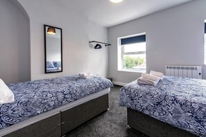 4 quartos, ferros/tábuas de passar roupa, Wi-Fi de cortesia