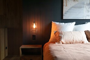 2 habitaciones, tabla de planchar con plancha, wifi y ropa de cama 