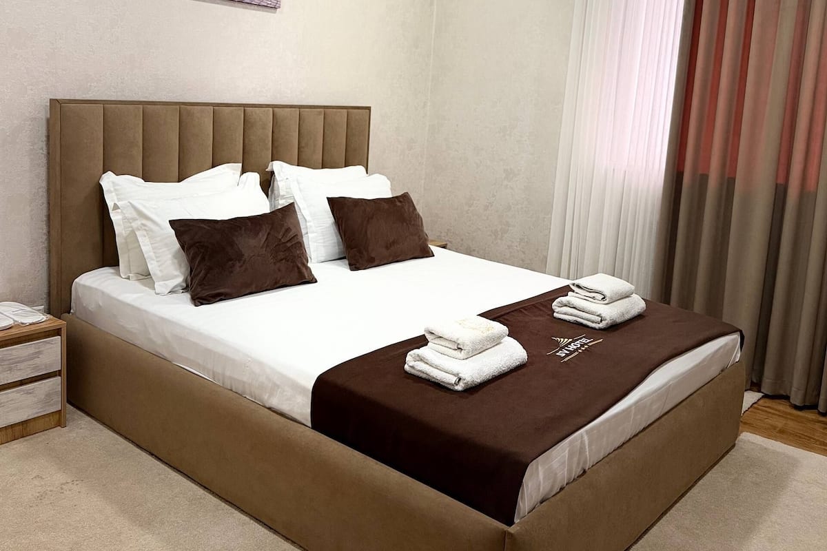 Luxury Double Room | Premium bedding, down comforters, desk, laptop workspace