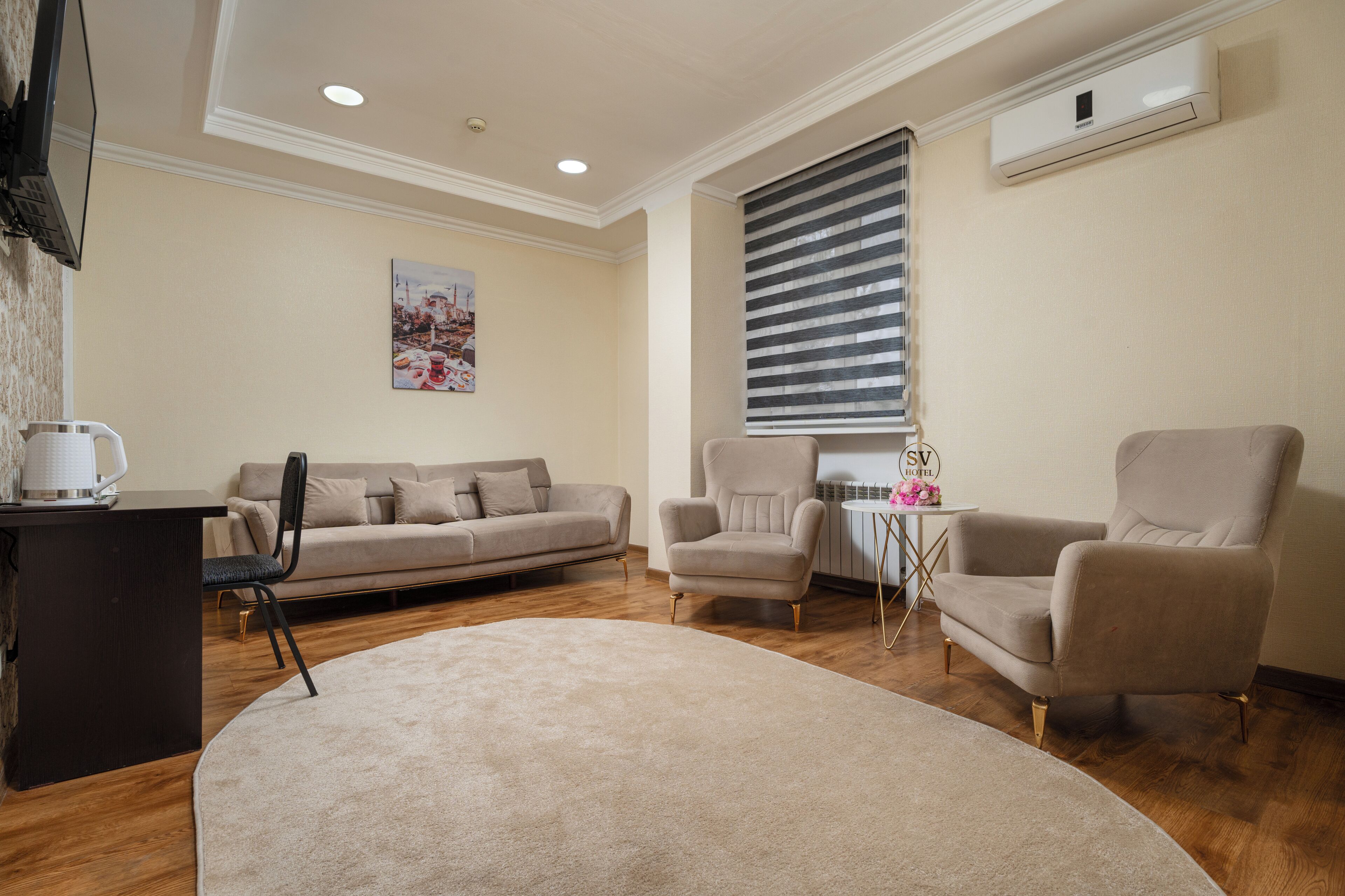 Luxury Double Room | Premium bedding, down comforters, individually furnished, desk