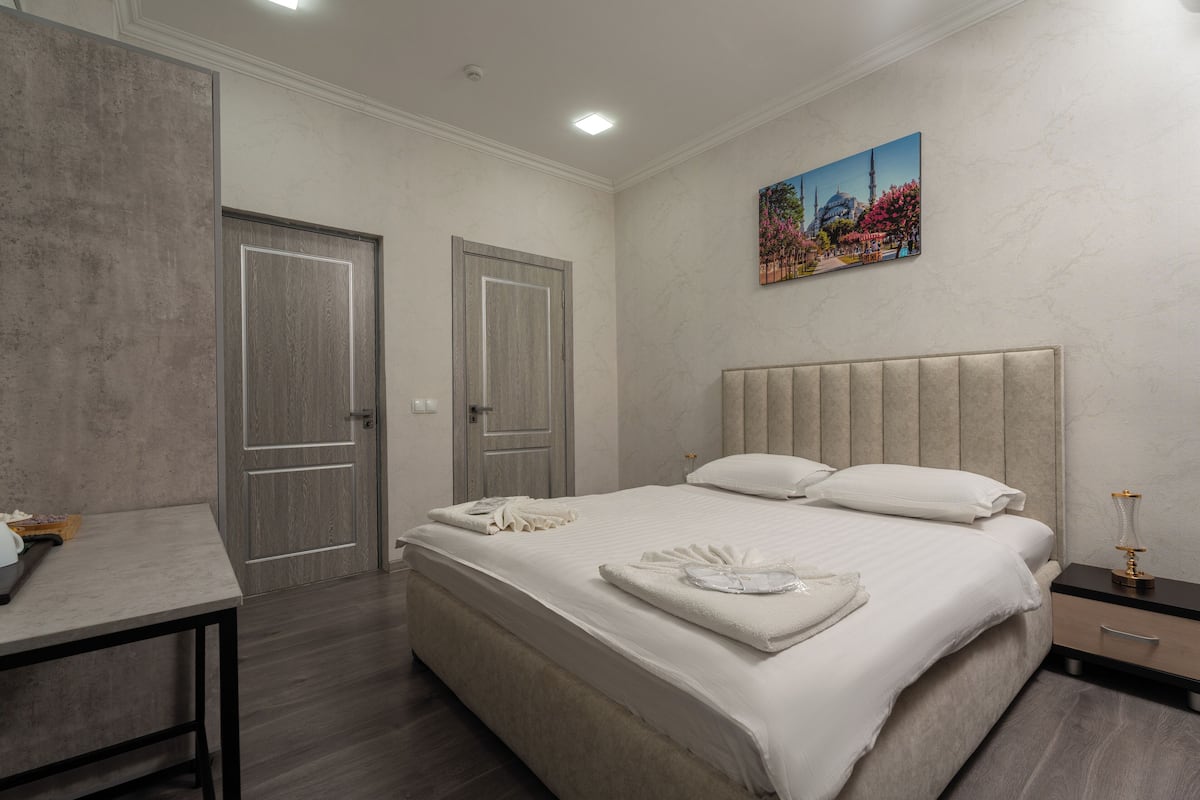 Basic Double Room | Premium bedding, down comforters, desk, laptop workspace
