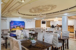 Restaurant - SV Stable Visitor Hotel (Tashkent)