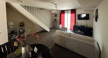 Clean, spacious Condo, Weekly Rental Discounts