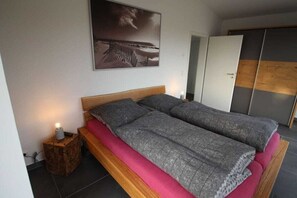 3 Schlafzimmer, Bügeleisen/Bügelbrett, kostenloses WLAN, Bettwäsche