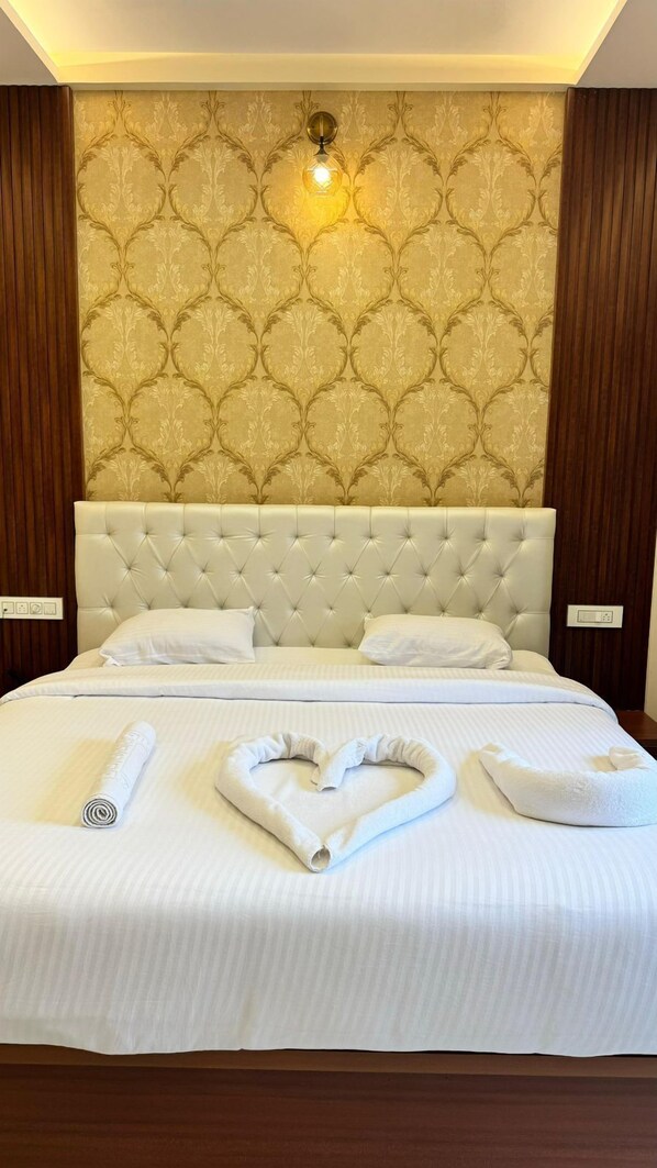 Deluxe Room - Hotel Ramsons International (Hunsur)