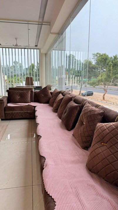 Hotel Ramsons International 