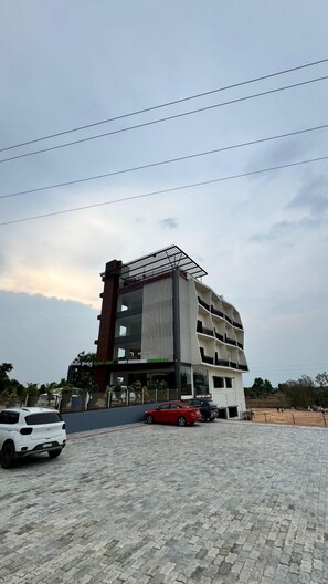 Exterior - Hotel Ramsons International (Hunsur)