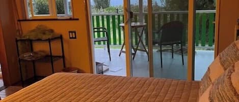 1 bedroom, travel cot, WiFi, bed sheets