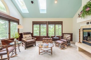 スマートテレビ、暖炉