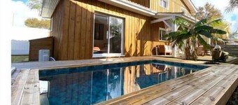 Villa with pool near the lake