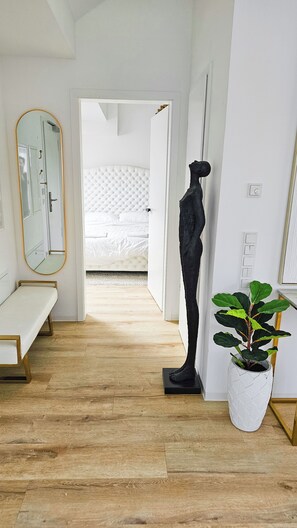 Interior - Schöne Dachgeschoss Neubau 80m² Wohnung mit Dachterasse (Freilassing)