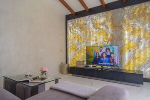 Interior - Garden with pool on the beach (Marbella)