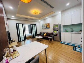 Comfort Apartment, 1 Bedroom, Kitchen | Private kitchen - Luxury Condotel in Vinhomes Royal City (Hanoi)