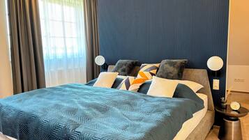 Exclusive Suite, Kitchenette, Golf View | 1 bedroom, laptop workspace, free WiFi