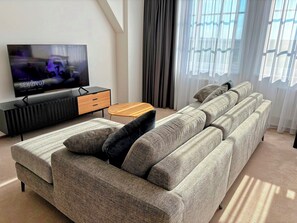 Exclusive Suite, Kitchenette, Golf View | 1 bedroom, laptop workspace, free WiFi - Apartments by Prague City Golf (Prague)