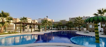 Beautiful family pool, close to the beach by Gpsrentas