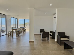 Interior - moderno con alberca cerca de la playa by Gpsrentas (Mazatlán)
