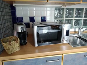 Room - Gemma House in Rome With 1 Bathrooms (Rome)