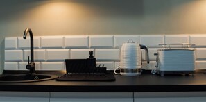 Appartement supérieur | Cuisine privée | Réfrigérateur, un four, surface de cuisson, lave-vaisselle