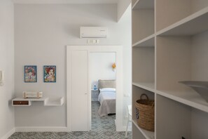 1 bedroom, iron/ironing board, WiFi, bed sheets - Maculata House (Torre del Greco)