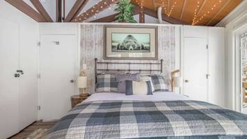 2 bedrooms, iron/ironing board, travel crib, WiFi