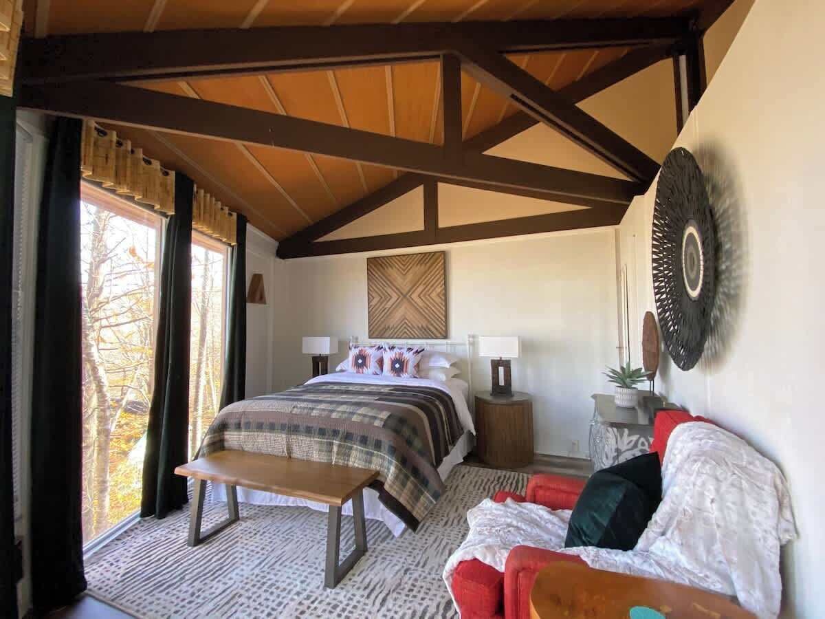 2 bedrooms, iron/ironing board, travel crib, WiFi