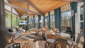 TV, fireplace, offices