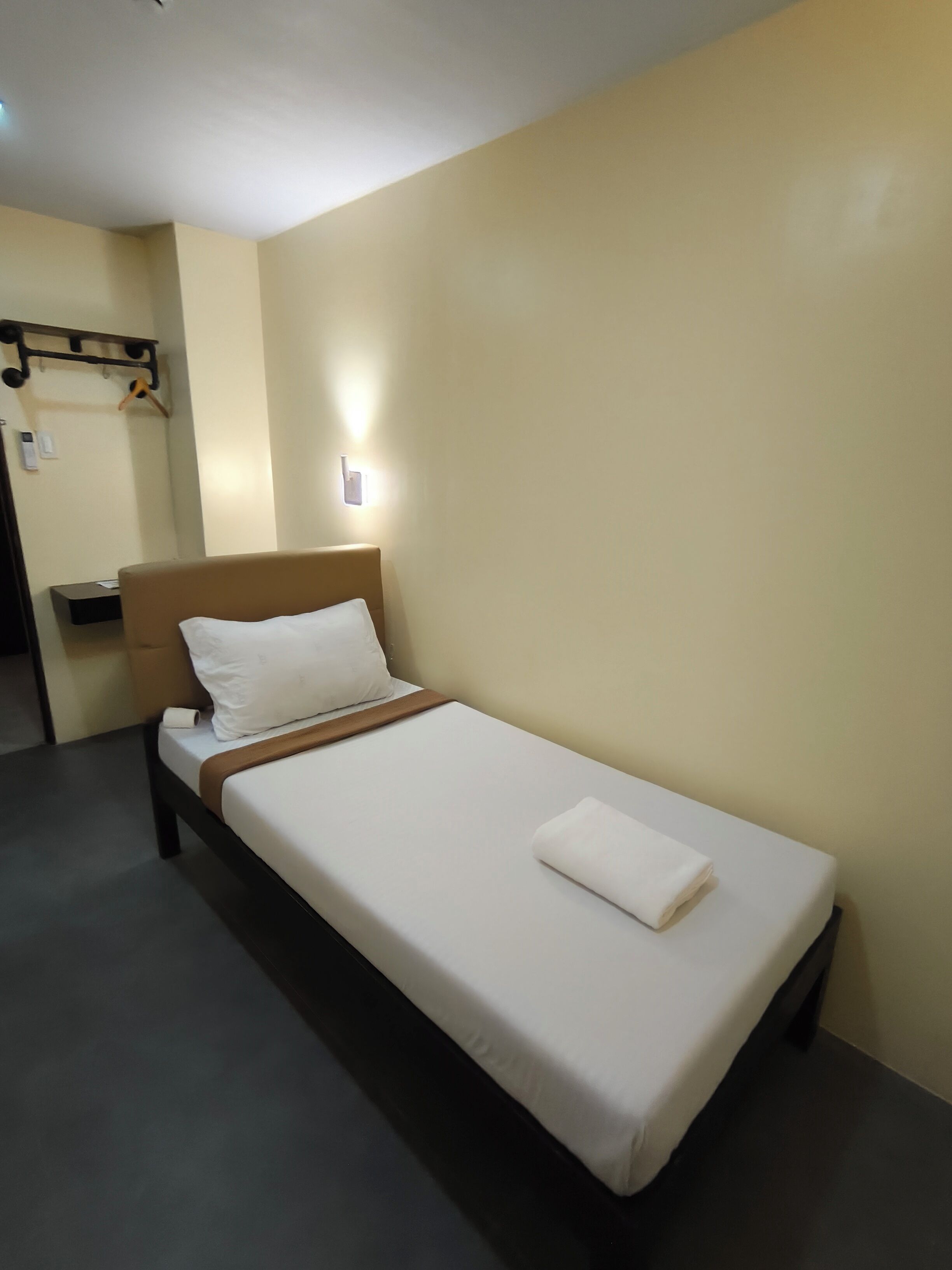 Hypo-allergenic bedding, free WiFi